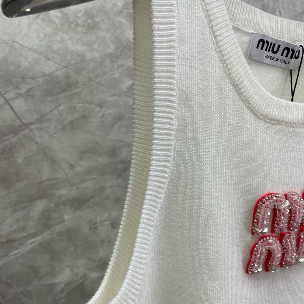Miu Miu Red Diamond Logo White Vest - Picture 5 of 6
